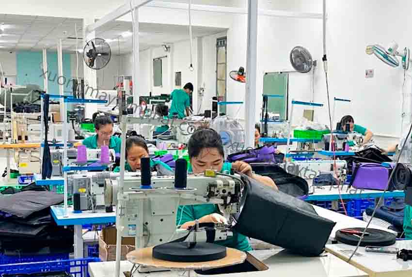 May trực tiếp tại xưởng may Tâm Phát